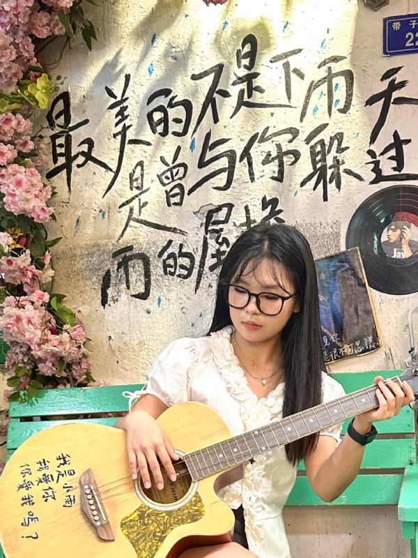 魔仙的第一张照片--莆田闪婚服务中心